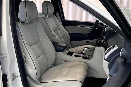 2019 Jeep Grand Cherokee Summit