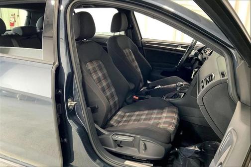 2021 Volkswagen Golf GTI 2.0T S DSG