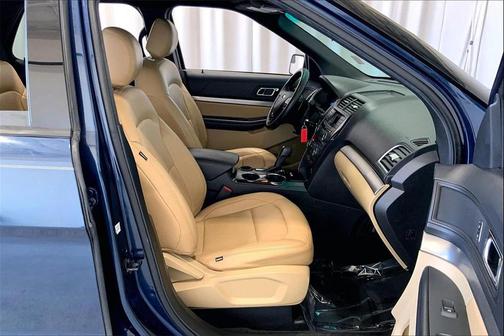 2017 Ford Explorer Base