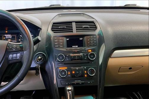 2017 Ford Explorer Base