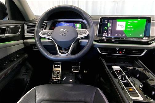 2024 Volkswagen Atlas 2.0T SE w/Technology 4MOTION