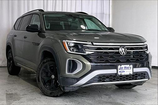 2024 Volkswagen Atlas 2.0T SE w/Technology 4MOTION
