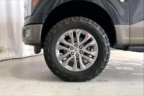 Agate Black Metallic 2025 Ford F-150 King Ranch
