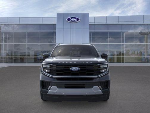 Dark Matter Gray Metallic 2026 Ford Expedition Max Platinum