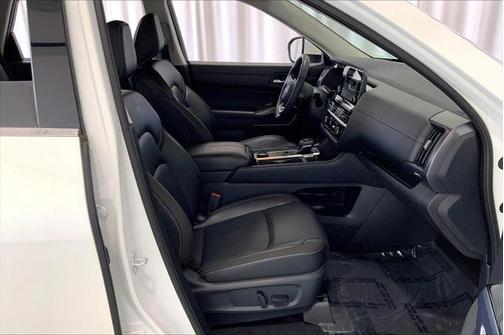 2022 Nissan Pathfinder SL 4WD