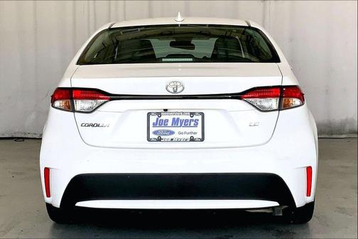 Super White 2021 Toyota Corolla LE