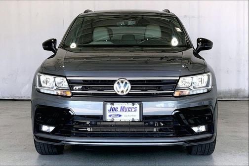 Platinum Gray Metallic 2021 Volkswagen Tiguan 2.0T SE R-Line Black