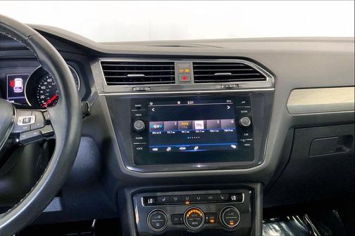 Platinum Gray Metallic 2021 Volkswagen Tiguan 2.0T SE R-Line Black