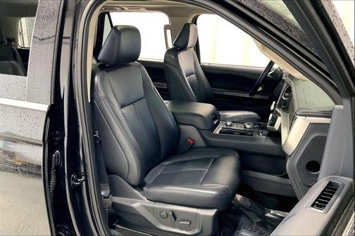 Agate Black Metallic 2023 Ford Expedition XLT
