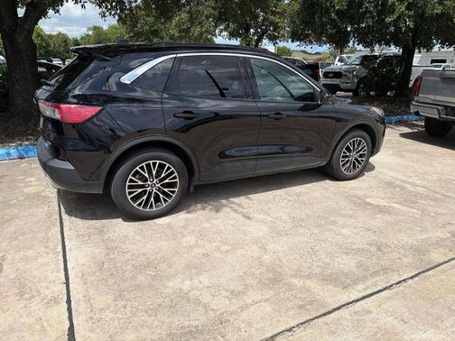 Agate Black Metallic 2022 Ford Escape SEL