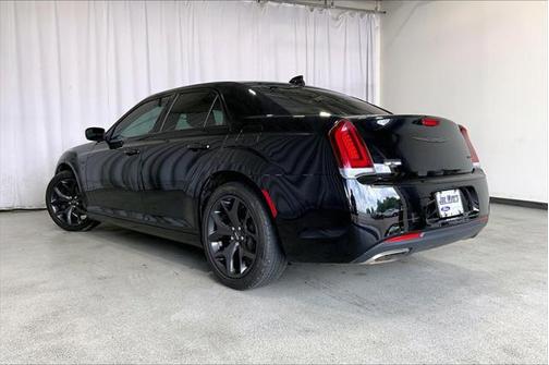 2020 Chrysler 300 Touring