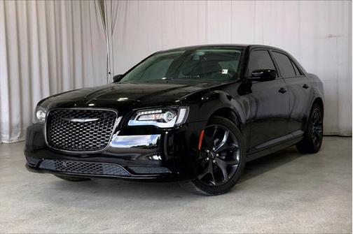 2020 Chrysler 300 Touring