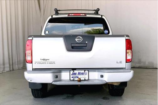 2008 Nissan Frontier LE Crew Cab