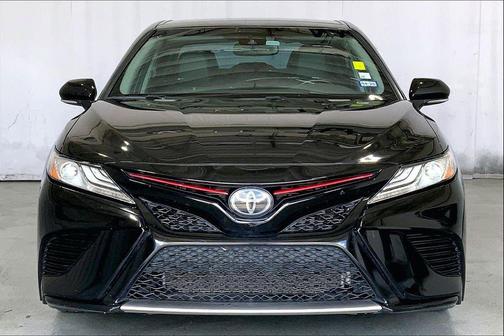 Midnight Black Metallic 2020 Toyota Camry XSE