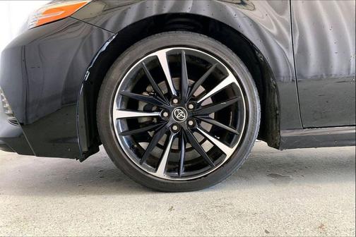 Midnight Black Metallic 2020 Toyota Camry XSE