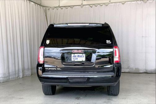 Onyx Black 2017 GMC Yukon XL SLT