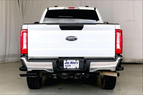 Oxford White 2024 Ford F-250 XL