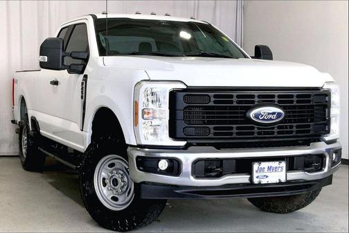 Oxford White 2024 Ford F-250 XL