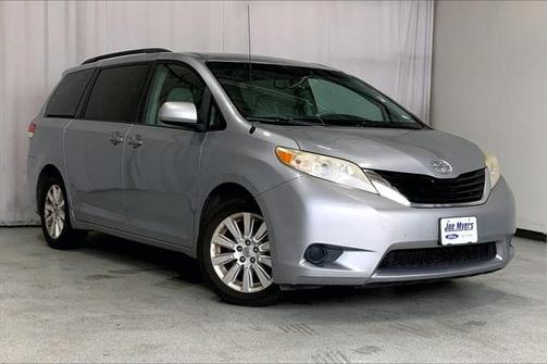 2014 Toyota Sienna LE