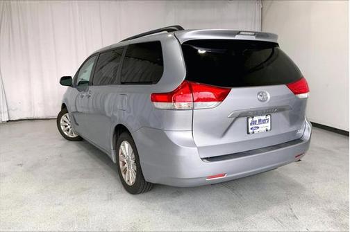 2014 Toyota Sienna LE