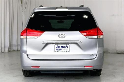 2014 Toyota Sienna LE