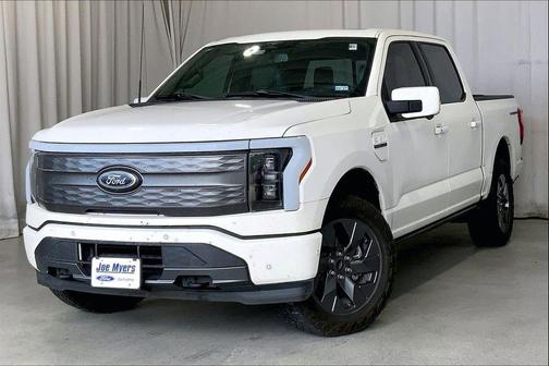 Star White Metallic Tri-Coat 2023 Ford F-150 Lightning LARIAT