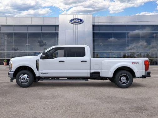 Oxford White 2026 Ford F-350 XLT