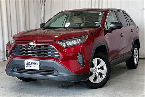 Pearl 2022 Toyota RAV4 LE