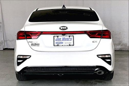 Snow White Pearl 2021 Kia Forte EX