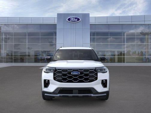 Star White Metallic Tri-Coat 2026 Ford Explorer Platinum