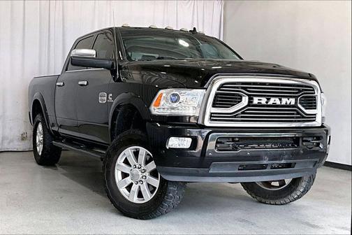 Brilliant Black Crystal Pearlcoat 2018 RAM 2500 Longhorn