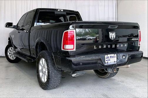 Brilliant Black Crystal Pearlcoat 2018 RAM 2500 Longhorn
