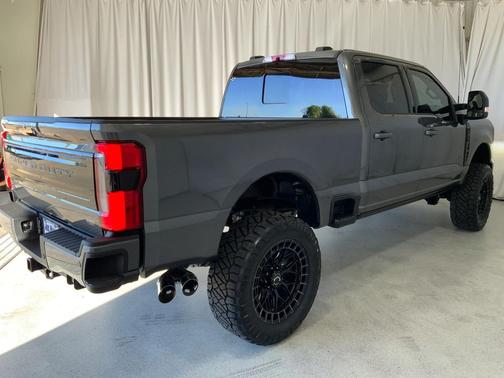 2026 Ford F-250 Platinum