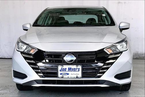 2023 Nissan Versa 1.6 SV