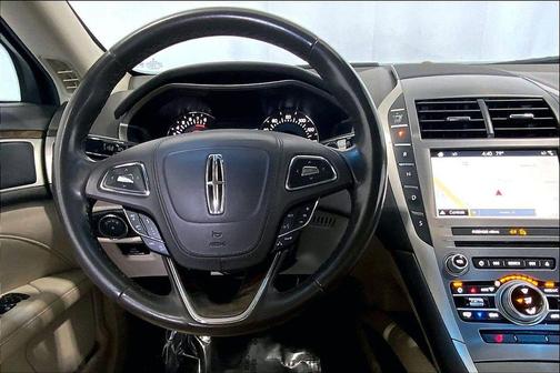 White Platinum Metallic Tri-Coat 2017 Lincoln MKZ Base