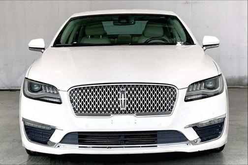 White Platinum Metallic Tri-Coat 2017 Lincoln MKZ Base