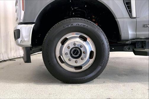 Carbonized Gray Metallic 2025 Ford F-350 Lariat