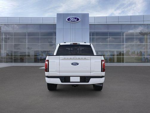 Star White Metallic Tri-Coat 2026 Ford F-150 Platinum