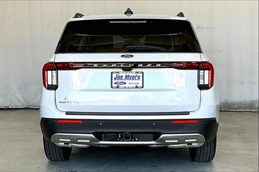 Space White Metallic 2026 Ford Explorer Active