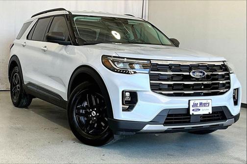 Space White Metallic 2026 Ford Explorer Active