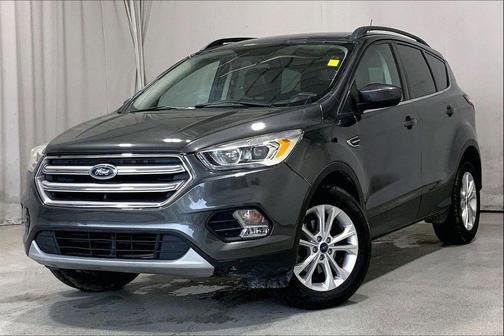 Magnetic Metallic 2017 Ford Escape SE