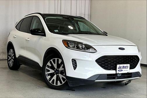 Star White Metallic Tri-Coat 2020 Ford Escape SE