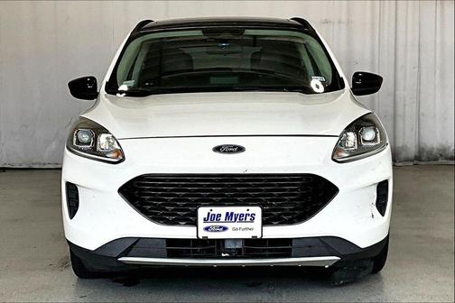 Star White Metallic Tri-Coat 2020 Ford Escape SE