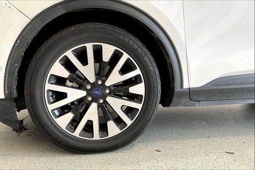 Star White Metallic Tri-Coat 2020 Ford Escape SE