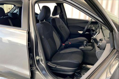 Gun Metallic 2018 Nissan Kicks SV