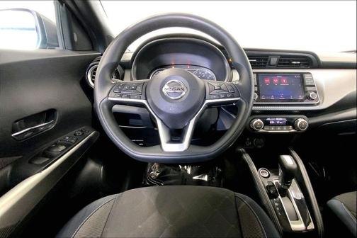 Gun Metallic 2018 Nissan Kicks SV
