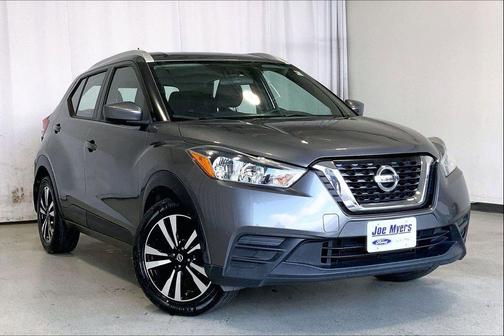 Gun Metallic 2018 Nissan Kicks SV