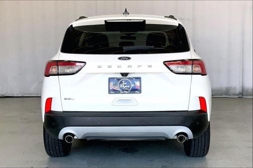 Star White Metallic Tri-Coat 2022 Ford Escape SEL
