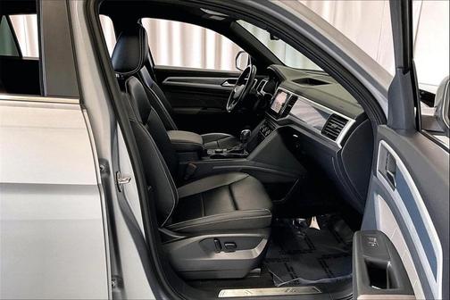 2022 Volkswagen Atlas Cross Sport 3.6L V6 SEL R-Line