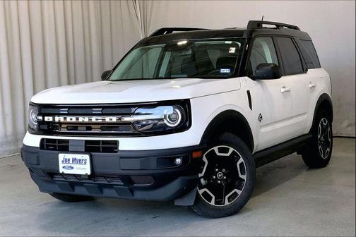 Oxford White 2023 Ford Bronco Sport Outer Banks